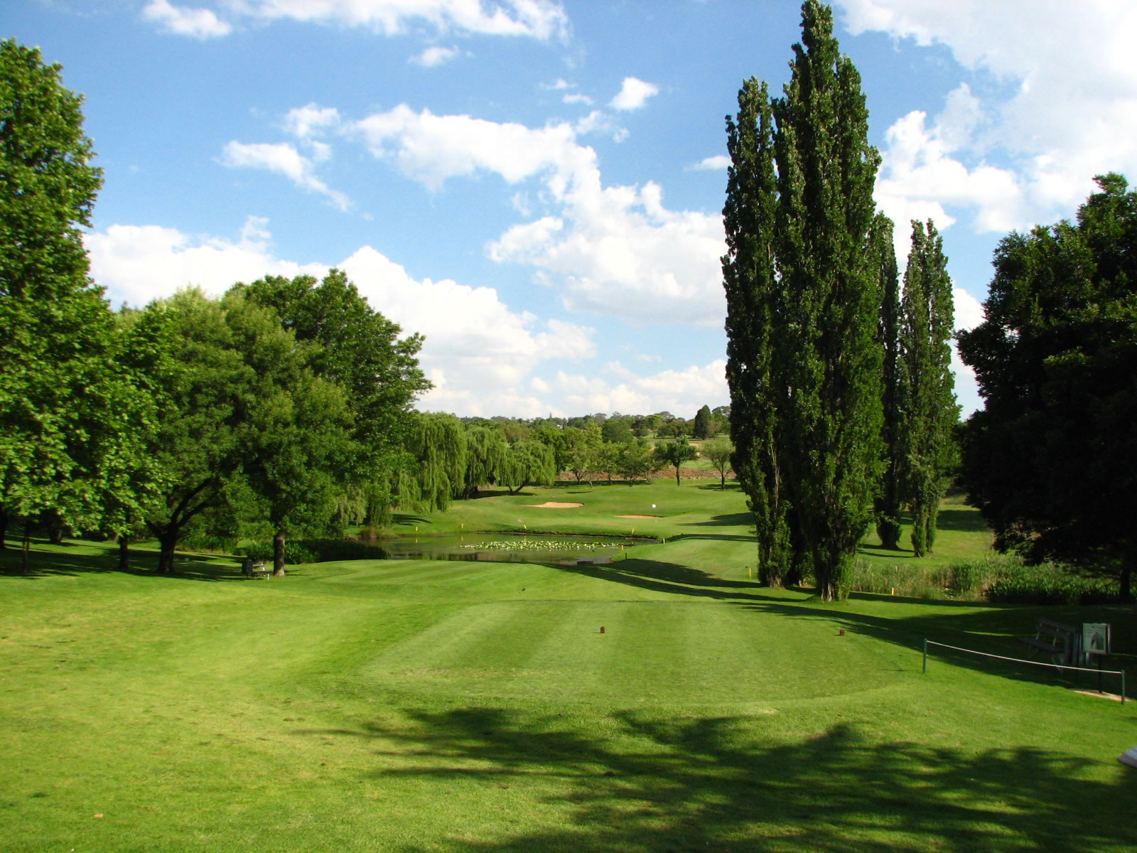 Johannesburg Woodmead Golf Course / par3.JPG
