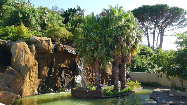 floatation pool at Caledon Spa