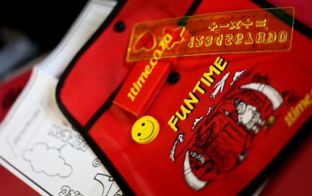 1time airline kiddies pack