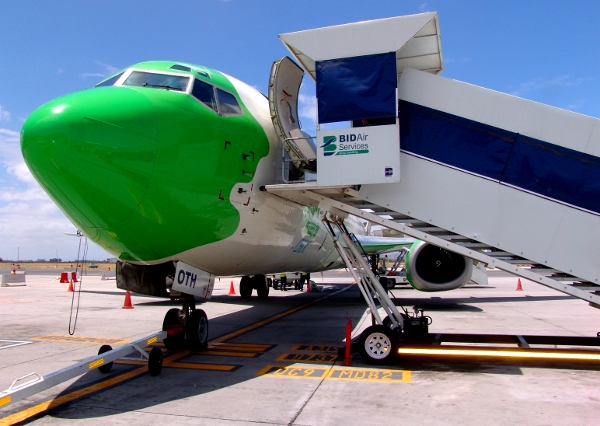 the nose of a Kulula airlines plane