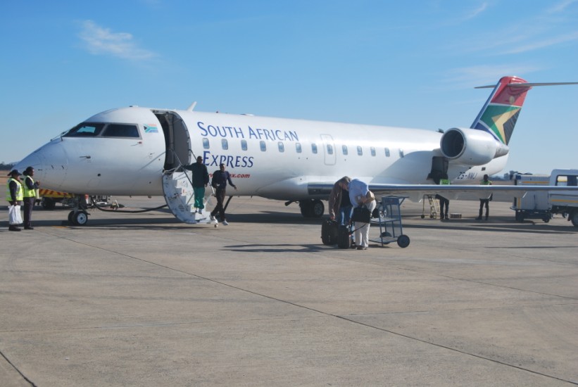 SA Express plane