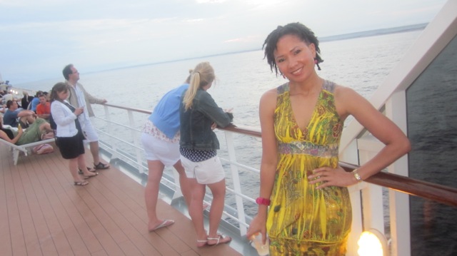 posing on the Sinfonia