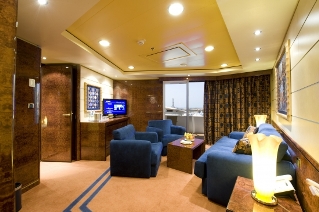 msc-yacht-club-cabin